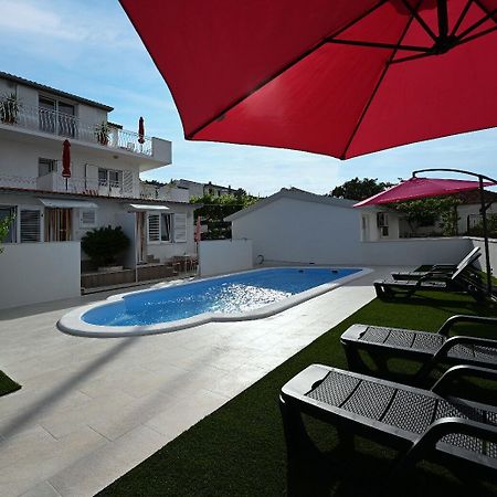 Apartment Mihovilovic Слатине Экстерьер фото