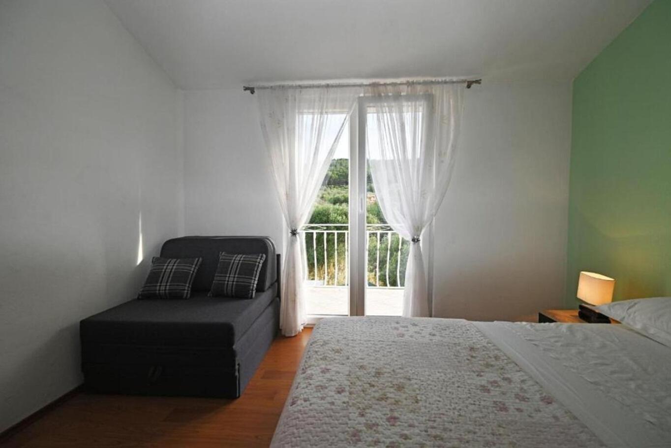 Apartment Mihovilovic Слатине Экстерьер фото