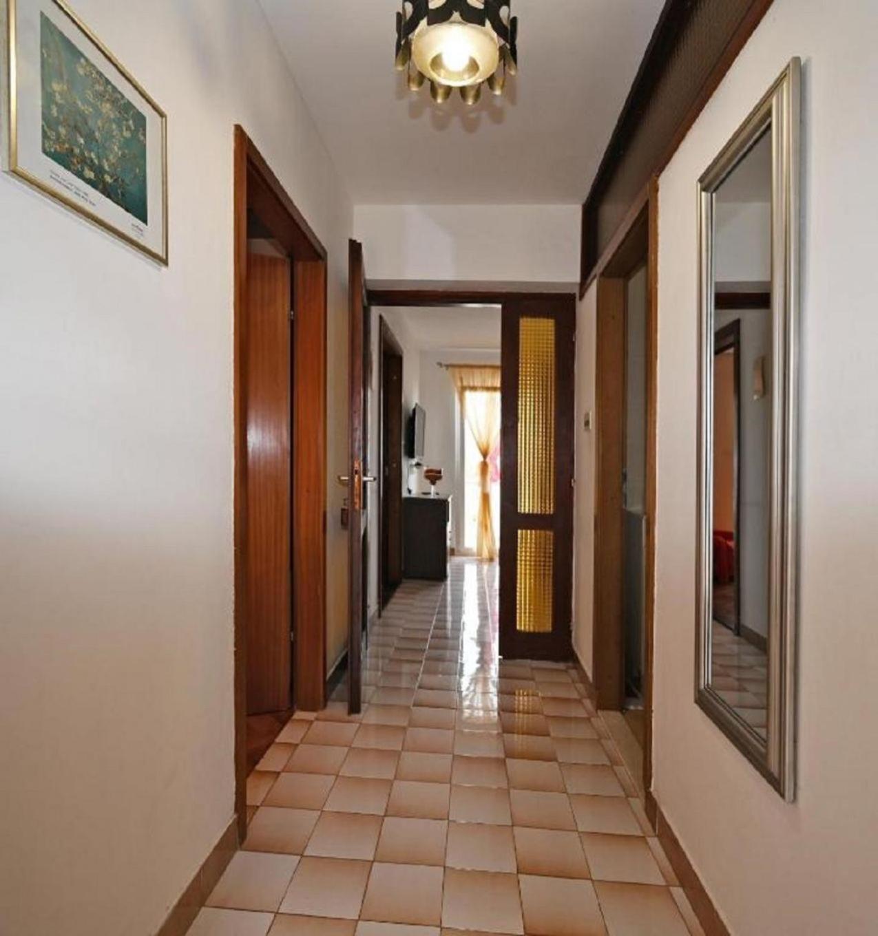 Apartment Mihovilovic Слатине Экстерьер фото